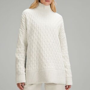 Lululemon Cable Knit Relaxed Fit Sweater